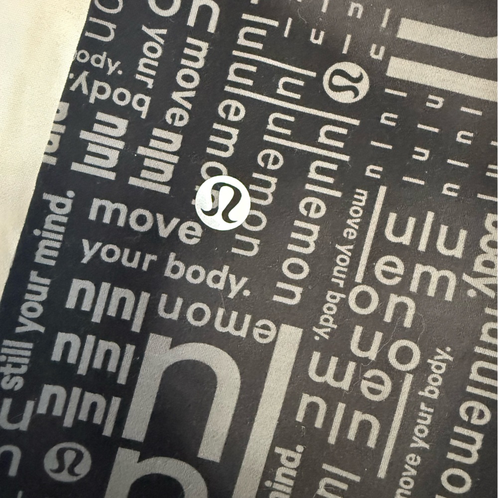 EUC Lululemon Wunder Train High-Rise Tight
Lululemon Ombre Black Multi 6 - Picture 6 of 7